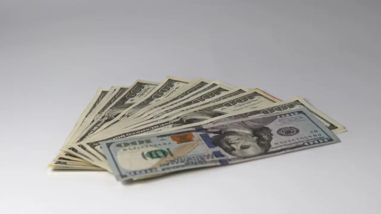 Illustration showing cash value growth within a life insurance policy document.